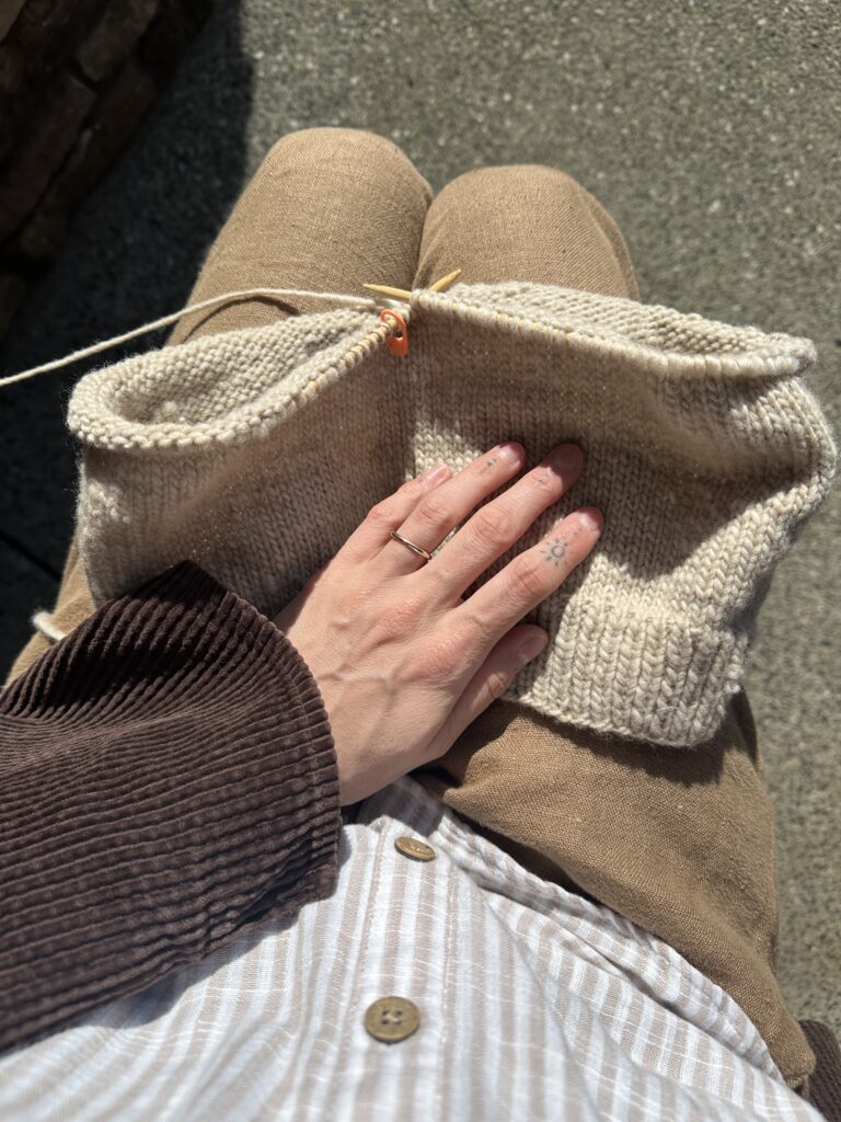 knitting a sweater for my daughter